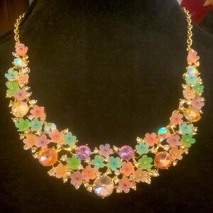 🔴FLORAL CRYSTAL ENCRUSTED NECKLACE 🔴NEVER WORN! EXCELLENT CONDITION!